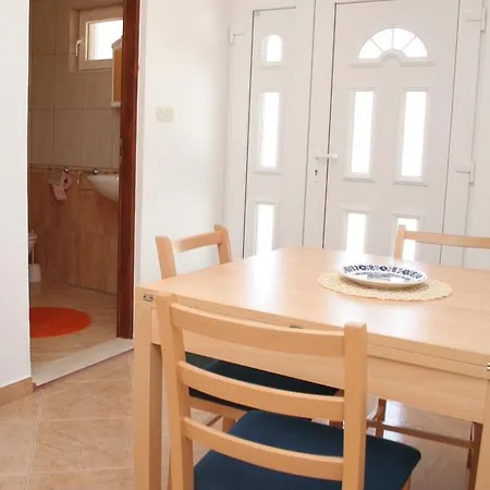 Apartamento - Perna 4541c *